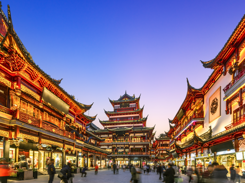 Route: Shanghai – Wuxi – Suzhou – Hangzhou (Exclusive Feature: Michelin-starred Hairy Crab Sauce Noodles Culinary Experience)